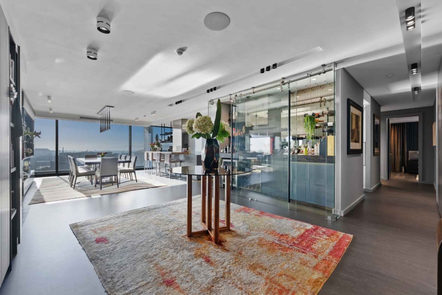 3 Bedroom Property for Sale in Green Point Western Cape